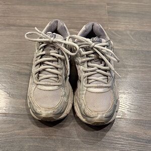 Saucony gray Sneakers size 8 9:10